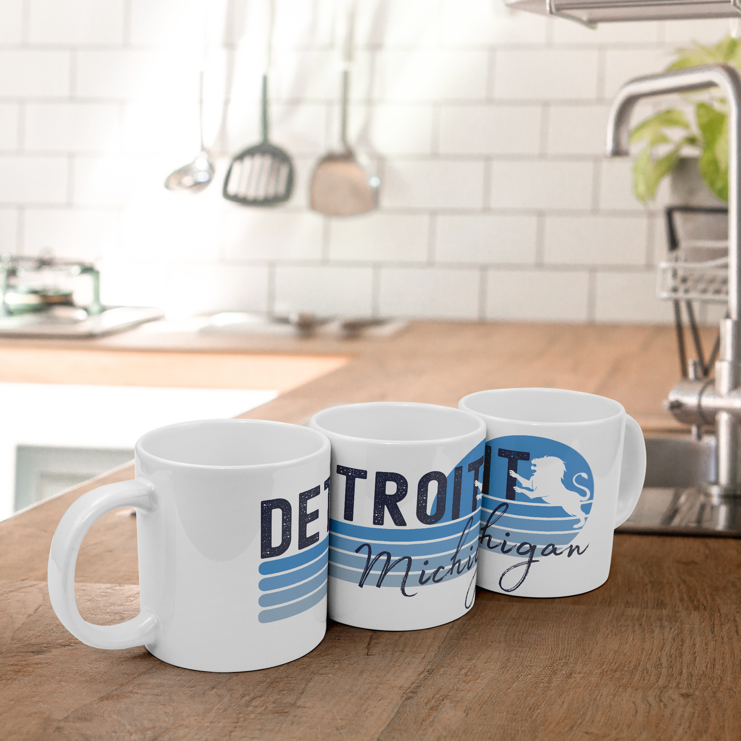 Detroit_Lions_Football_20oz_Mug_Line_Angle_Mockup.png